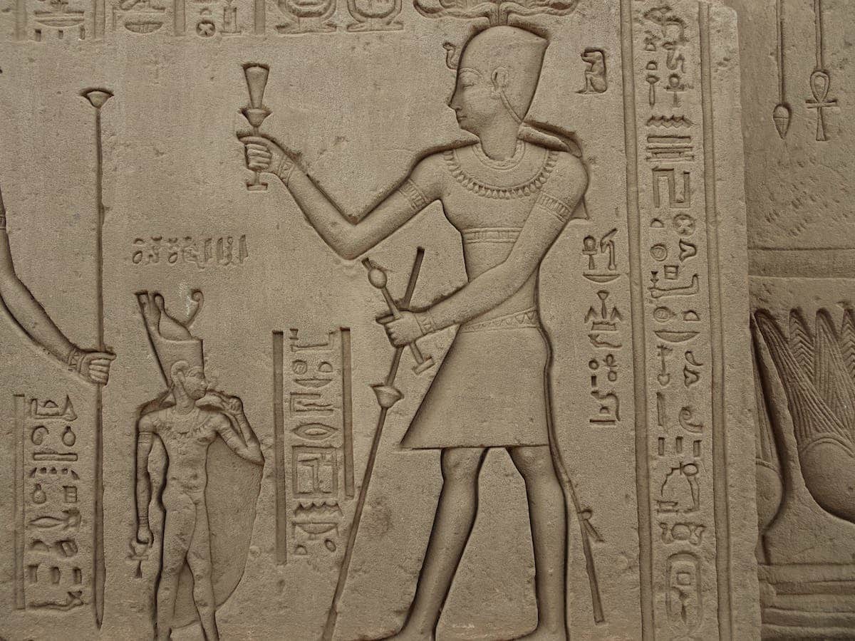 L’Histoire des Pharaons : Un récit captivant dans les textes sacrés
